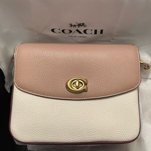 Coach Cassie Crossbag
New, never used. Still in box.